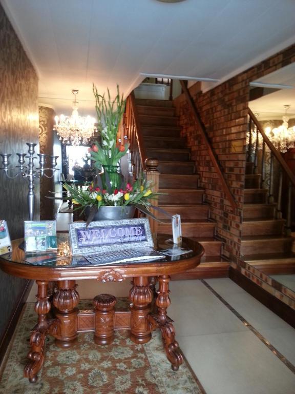 Stirling Manor Boutique Guest House Hartbeespoort Exterior photo